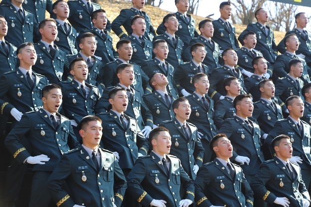 '대한민국을 지키는 강한 힘'…특전사 140명 탄생