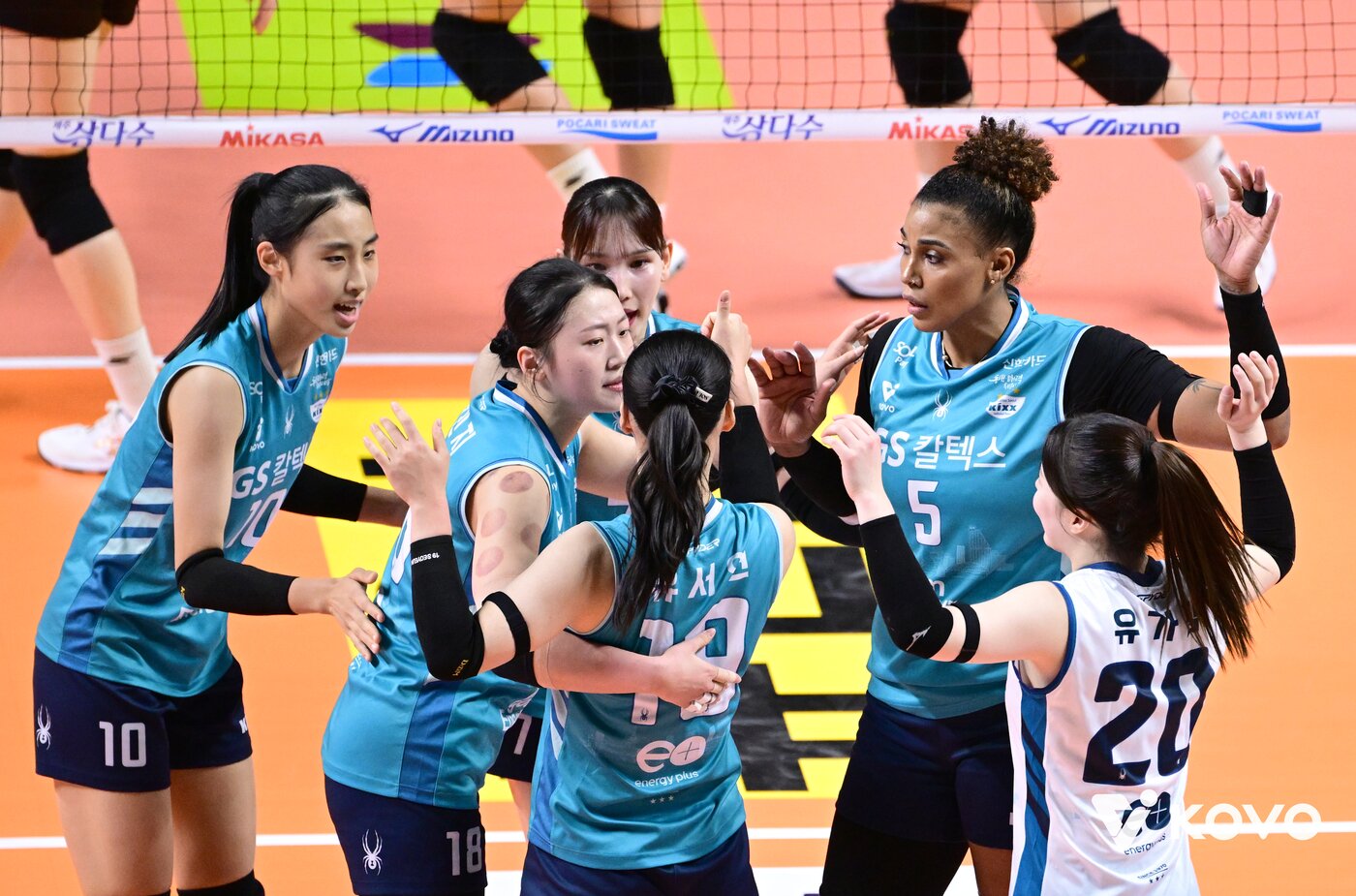 본문 이미지 - GS칼텍스는 28일 서울 장충체육관에서 열린 2025-26 V리그 여자부 2라운드 정관장을 3-0으로 완파했다. &#40;KOVO 제공&#41;