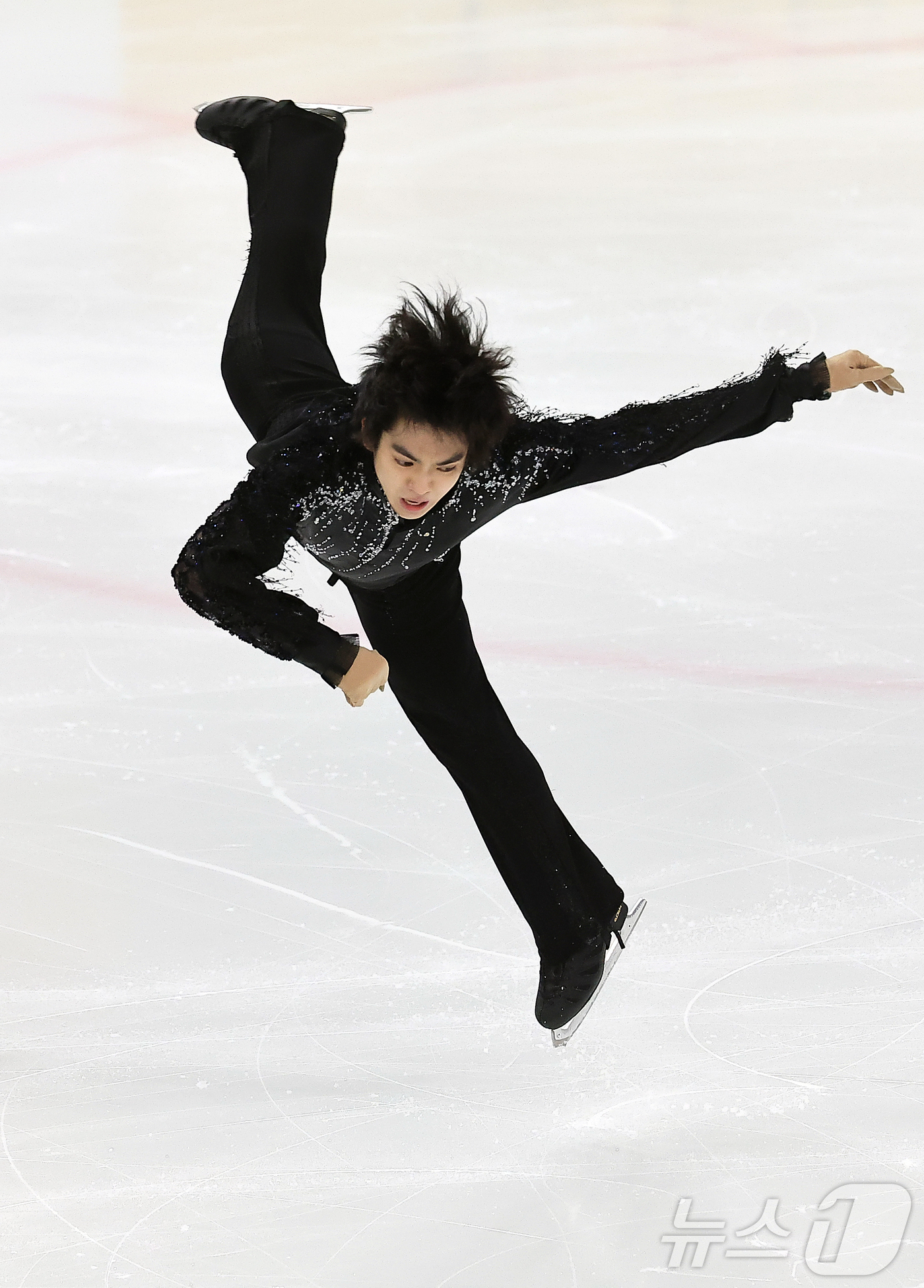 (서울=뉴스1) 김진환 기자 = 차준환(서울시청)이 29일 서울 양천구 목동아이스링크에서 열린 2025 KB금융 전국남녀 피겨스케이팅 회장배 랭킹대회 남자 시니어 쇼트프로그램에 출 …