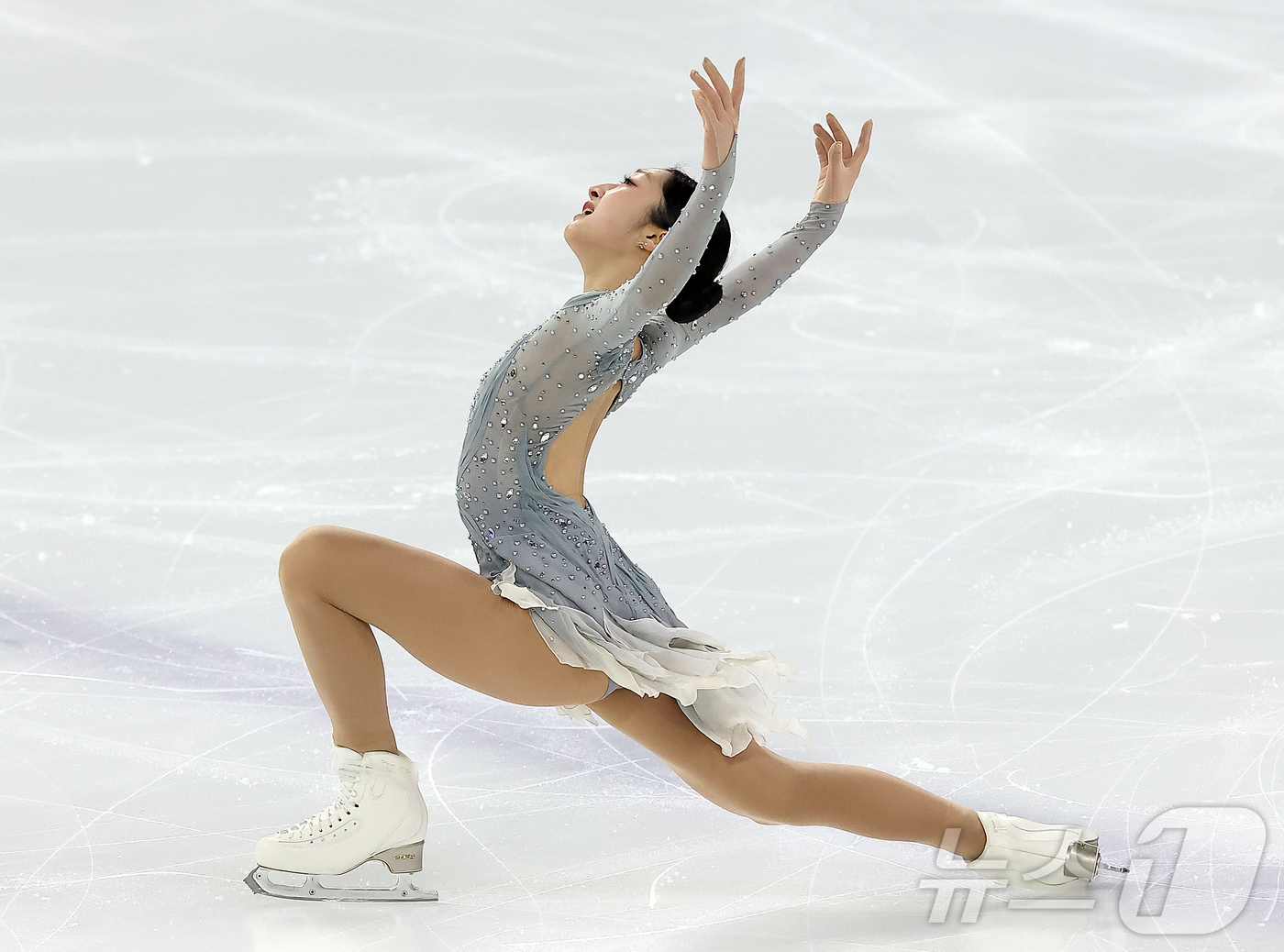 (서울=뉴스1) 김진환 기자 = 신지아(세화여자고등학교)가 29일 서울 양천구 목동아이스링크에서 열린 2025 KB금융 전국남녀 피겨스케이팅 회장배 랭킹대회 여자 시니어 쇼트프로그 …