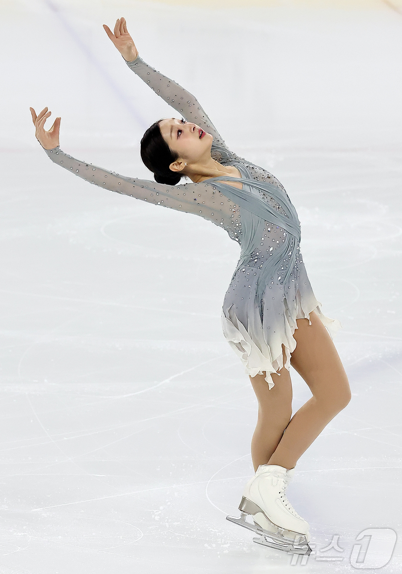 (서울=뉴스1) 김진환 기자 = 신지아(세화여자고등학교)가 29일 서울 양천구 목동아이스링크에서 열린 2025 KB금융 전국남녀 피겨스케이팅 회장배 랭킹대회 여자 시니어 쇼트프로그 …