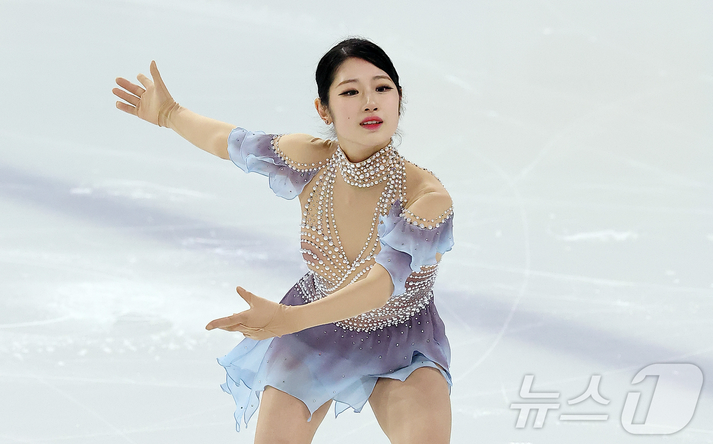 (서울=뉴스1) 김진환 기자 = 이해인(고려대학교)이 29일 서울 양천구 목동아이스링크에서 열린 2025 KB금융 전국남녀 피겨스케이팅 회장배 랭킹대회 여자 시니어 쇼트프로그램에 …