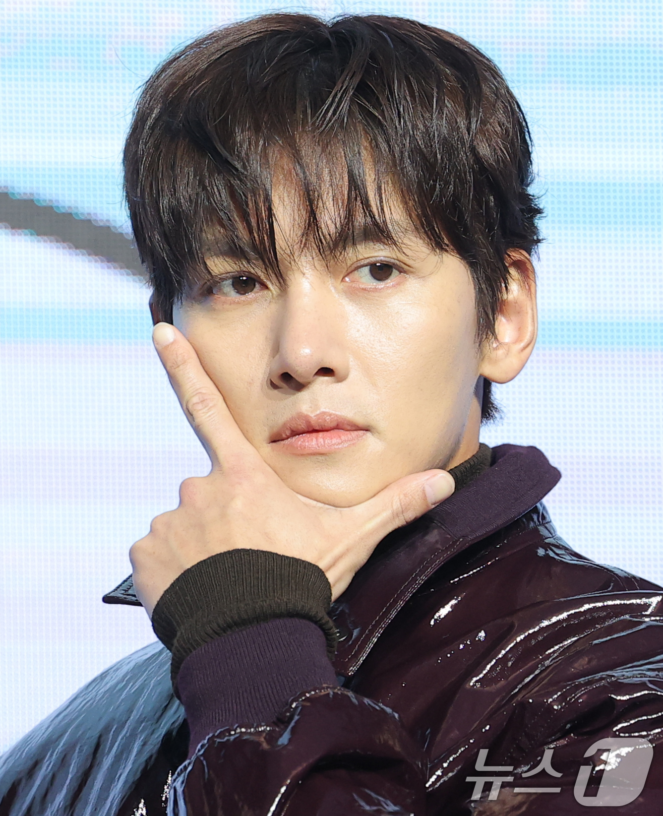 (서울=뉴스1) 권현진 기자 = 배우 지창욱이 3일 오전 서울 영등포구 콘래드 서울 호텔에서 열린 디즈니+ 오리지널 시리즈 ‘조각도시’(각본 오상호/연출 박신우) 제작발표회에서 포 …