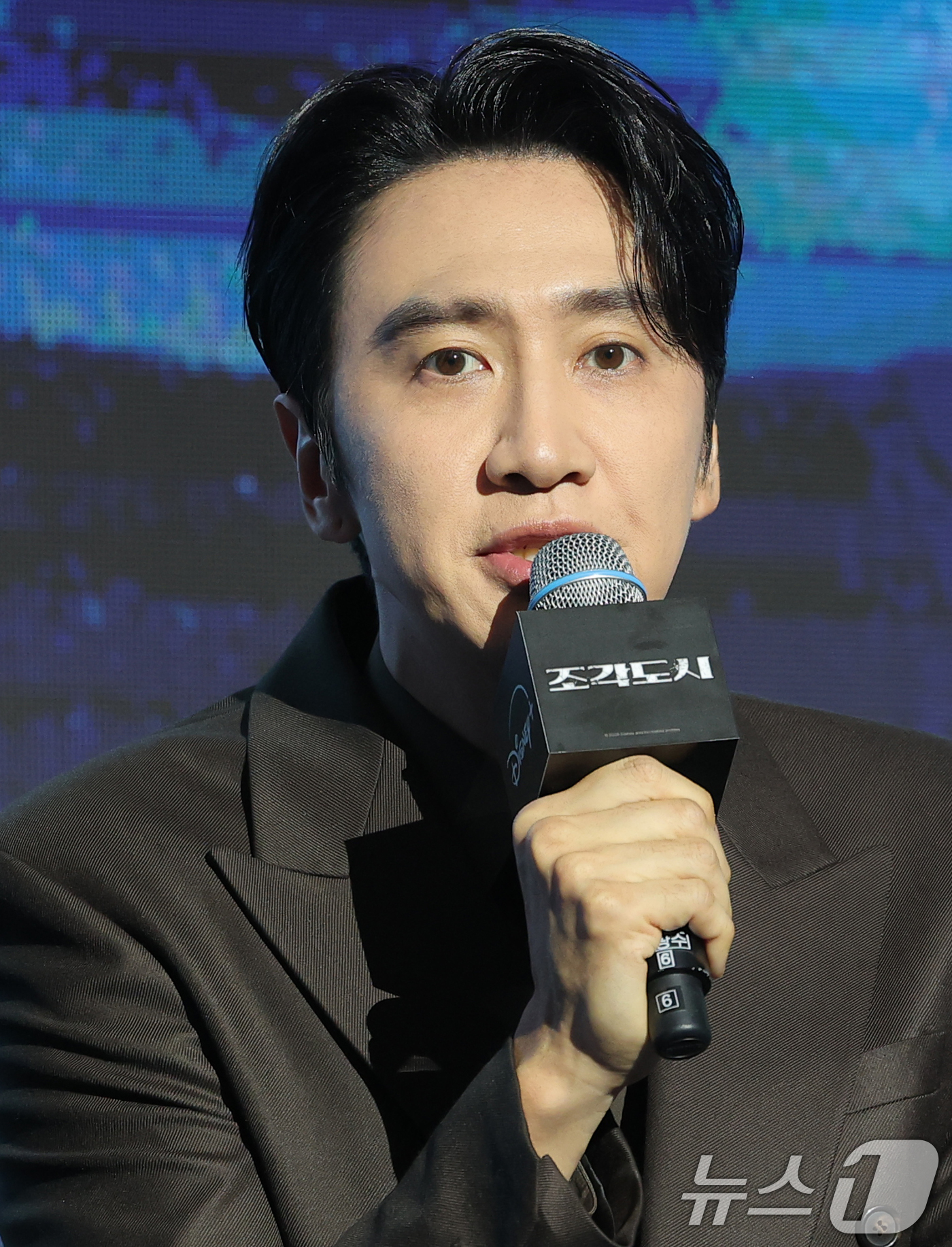 (서울=뉴스1) 권현진 기자 = 배우 이광수가 3일 오전 서울 영등포구 콘래드 서울 호텔에서 열린 디즈니+ 오리지널 시리즈 ‘조각도시’(각본 오상호/연출 박신우) 제작발표회에서 인 …