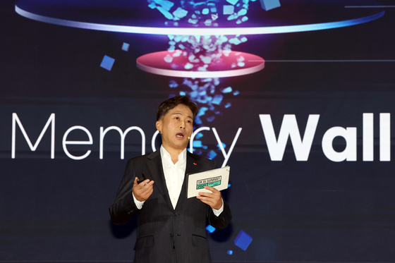 곽노정 "규제 개선되면 미래 준비 가능" 李 "금산분리 훼손 없는 범위"