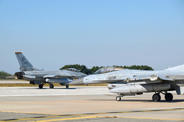 軍 "北 탄도미사일 발사 규탄…한미연합훈련 비난 유감"
