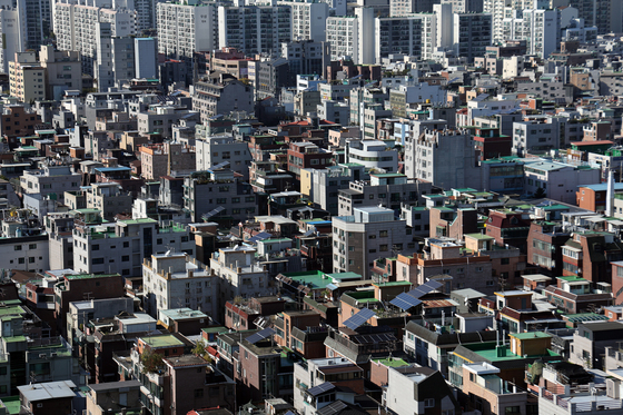 "58명 응찰에 낙찰가율 176%"…재개발 빌라 경매에 사람 몰린다