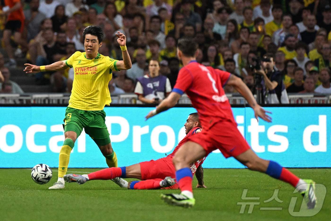 본문 이미지 - 프랑스 리그1 낭트에서 활약 중인 권혁규 ⓒ AFP=뉴스1