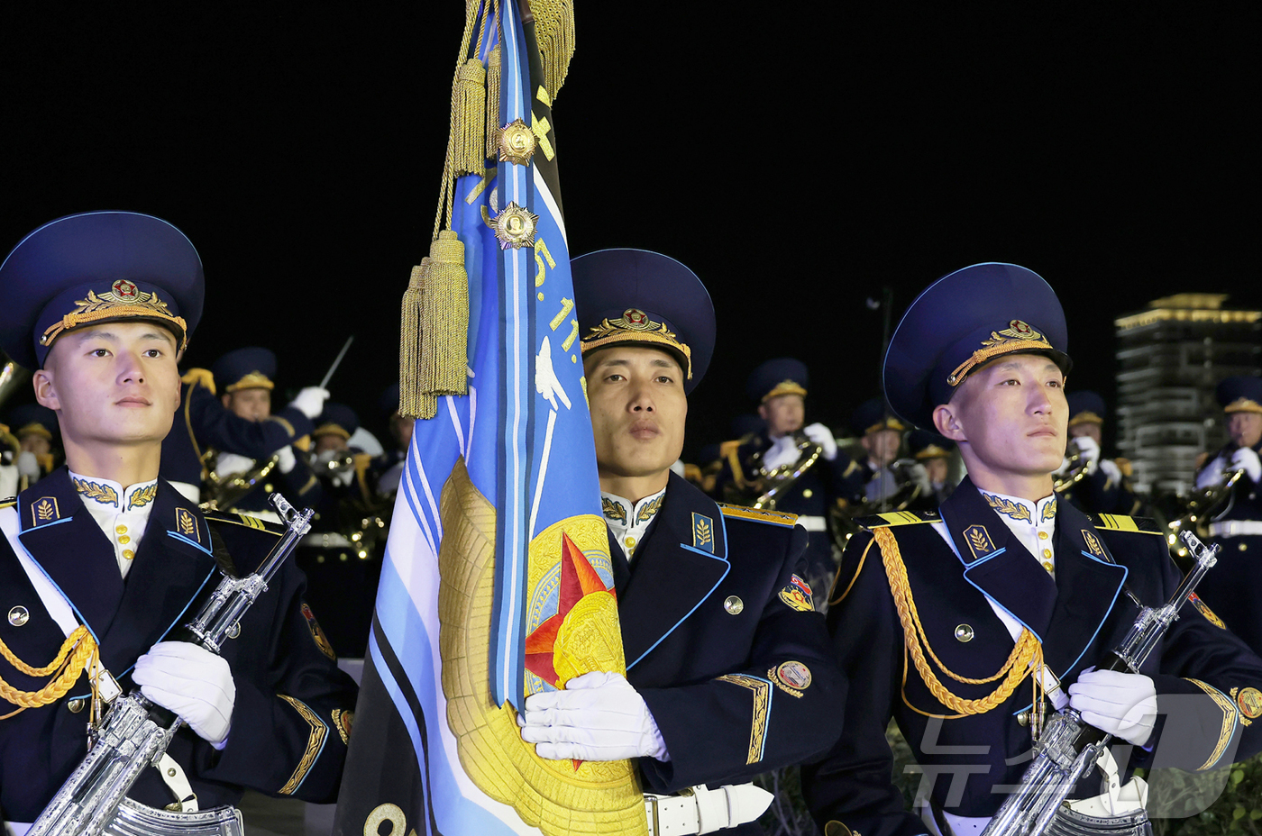 (평양 노동신문=뉴스1) = 북한 노동당 기관지 노동신문은 30일 "조선인민군 공군 창설 80주년 기념행사가 11월 28일 제2공군사단 59길영조영웅연대 갈마비행장에서 성대히 진행 …