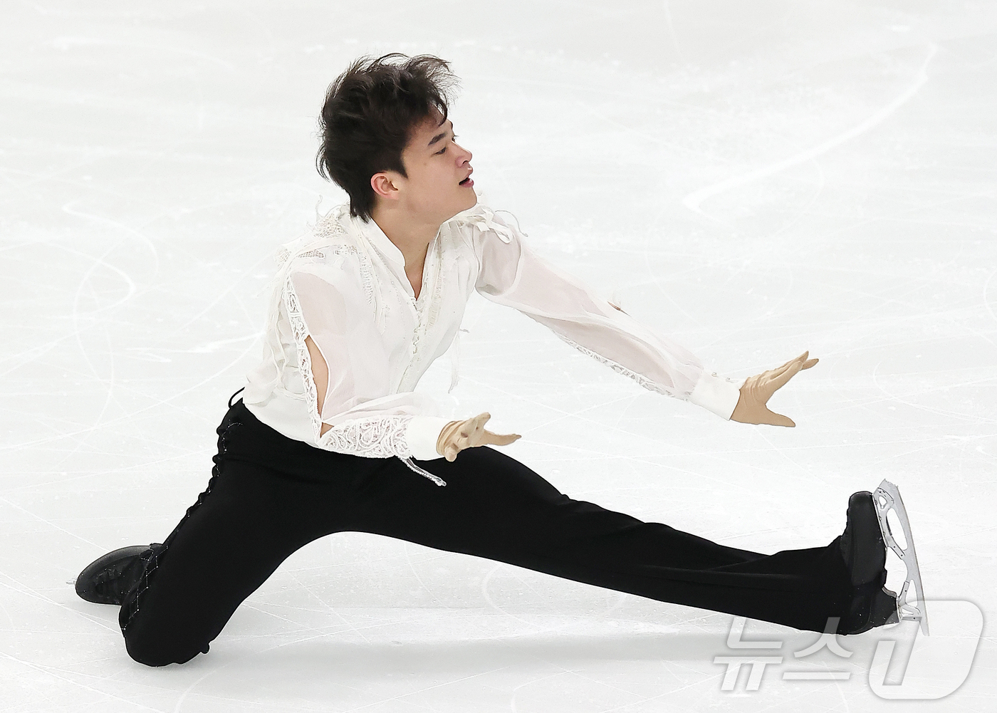 (서울=뉴스1) 김진환 기자 = 김현겸(고려대학교)이 30일 서울 양천구 목동아이스링크에서 열린 2025 KB금융 전국남녀 피겨스케이팅 회장배 랭킹대회 남자 싱글 프리 프로그램 연 …