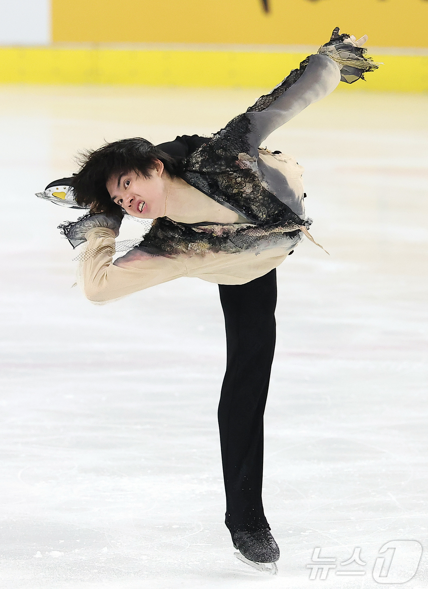 (서울=뉴스1) 김진환 기자 = 차준환(서울시청)이 30일 서울 양천구 목동아이스링크에서 열린 2025 KB금융 전국남녀 피겨스케이팅 회장배 랭킹대회 남자 싱글 프리 프로그램 연기 …