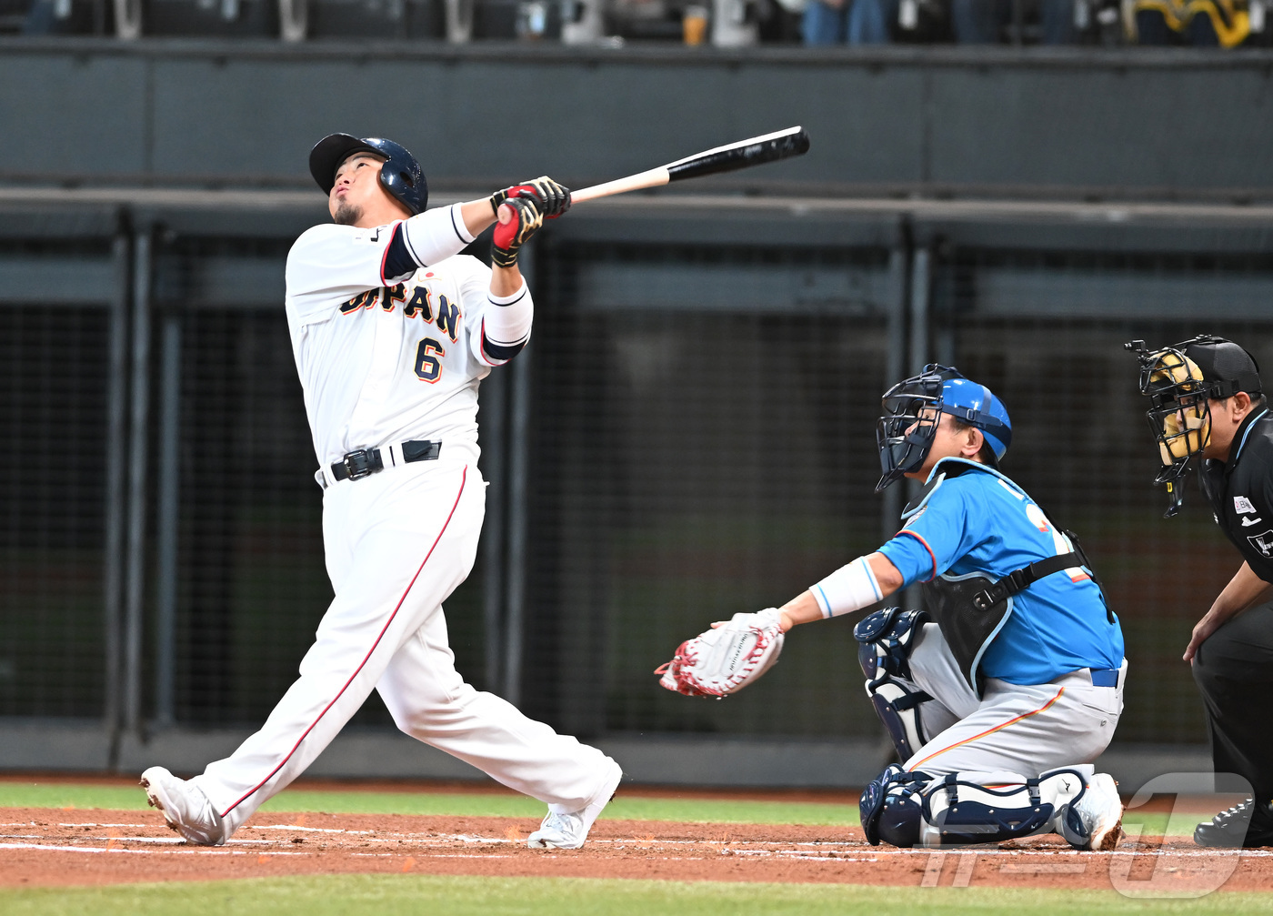 (훗카이도(일본)=뉴스1) 사진공동취재단 = 30일 일본 에스콘필드 홋카이도에서 ‘한일 드림 플레이어즈 게임’이 열렸다.이 게임은 한국과 일본 프로야구를 대표했던 스타들이 총  출 …