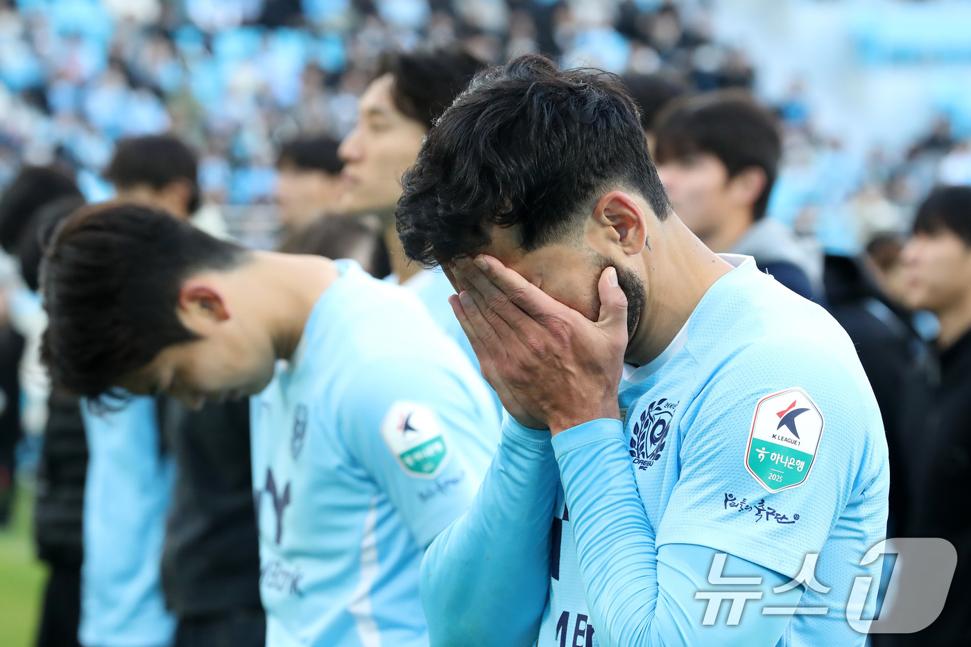 (대구=뉴스1) 공정식 기자 = 30일 오후 대구 북구 대구iM뱅크PARK에서 열린 하나은행 K리그1 2025 38라운드 최종전 대구FC와 FC안양의 경기, 2대 2 무승부를 거두 …