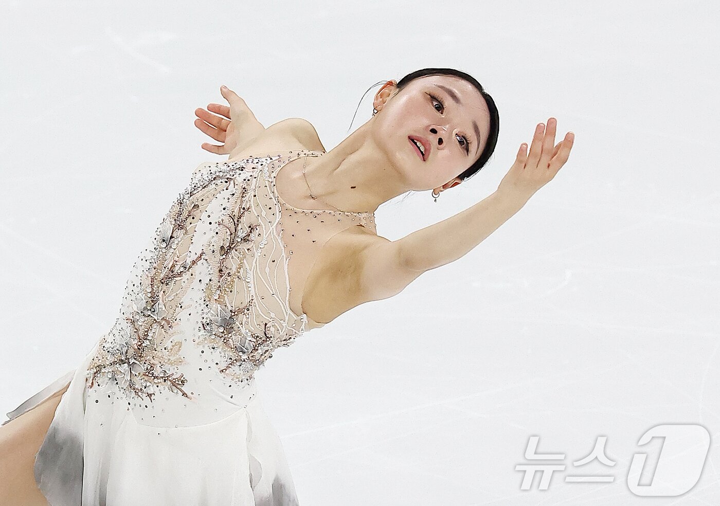 본문 이미지 - 김채연(경기도빙상경기연맹)이 30일 서울 양천구 목동아이스링크에서 열린 2025 KB금융 전국남녀 피겨스케이팅 회장배 랭킹대회 여자 싱글 프리 프로그램 연기를 펼치고 있다. 2025.11.30/뉴스1 ⓒ News1 김진환 기자