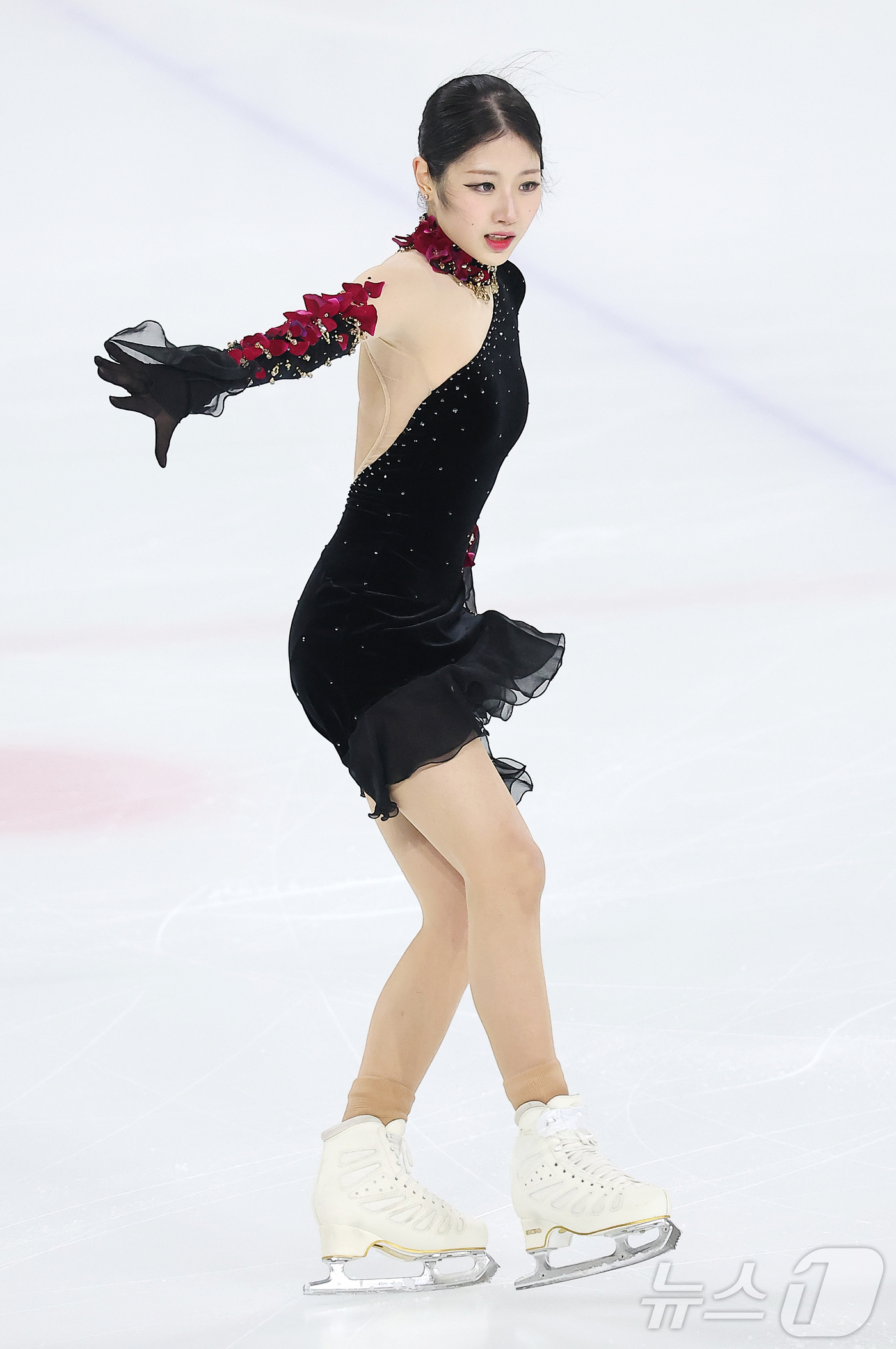 (서울=뉴스1) 김진환 기자 = 이해인(고려대학교)이 30일 서울 양천구 목동아이스링크에서 열린 2025 KB금융 전국남녀 피겨스케이팅 회장배 랭킹대회 여자 싱글 프리 프로그램 연 …