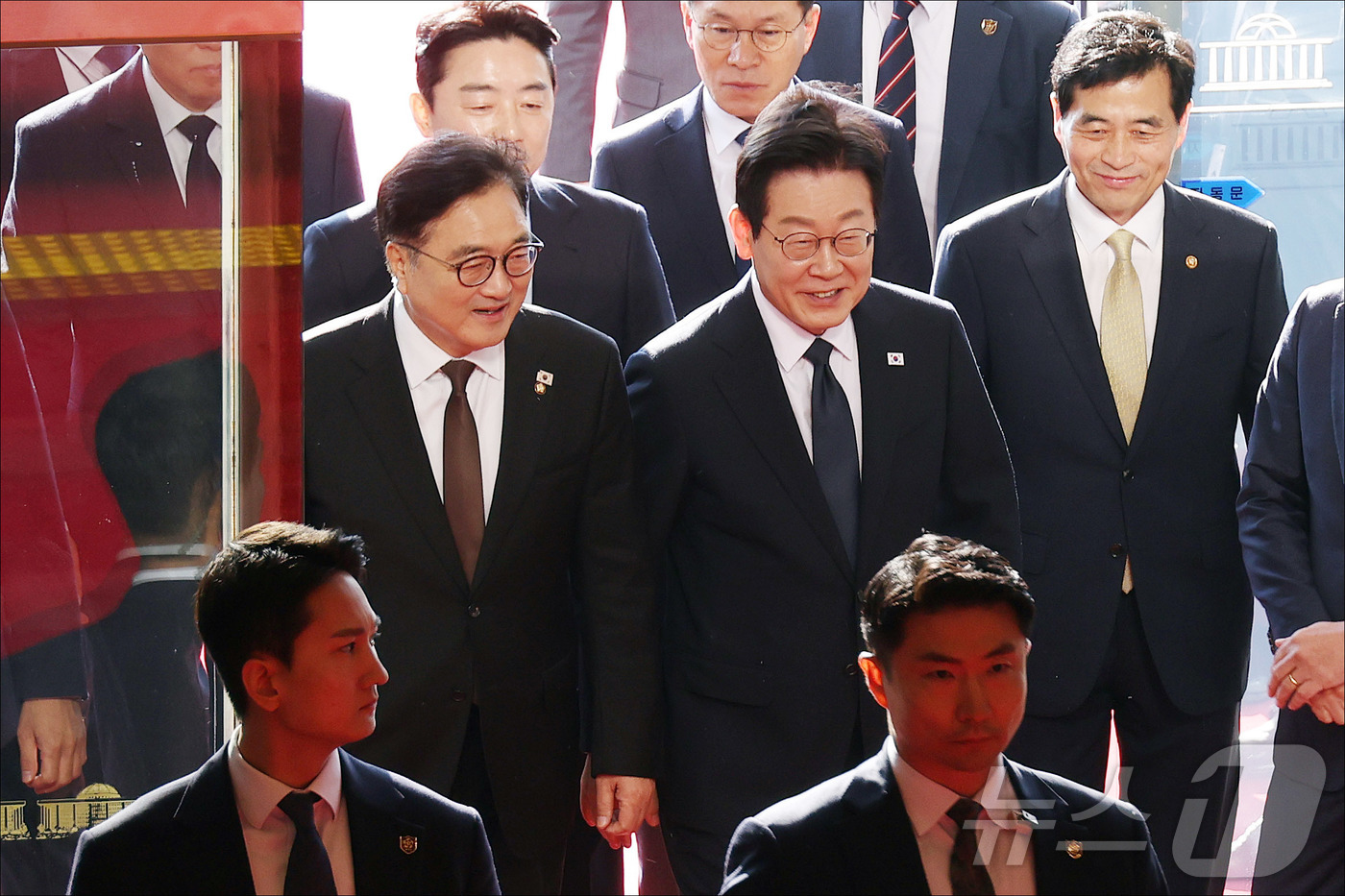 (서울=뉴스1) 국회사진기자단 = 이재명 대통령이 4일 오전 서울 여의도 국회 본청에서 열린 국회 본회의에서 2026년도 예산안 및 기금운용계획안 대통령 시정연설을 위해 우원식 국 …