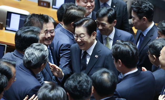 李대통령, 與 초선들과 만찬 회동…'검찰 개혁' 내홍 중대 변곡점