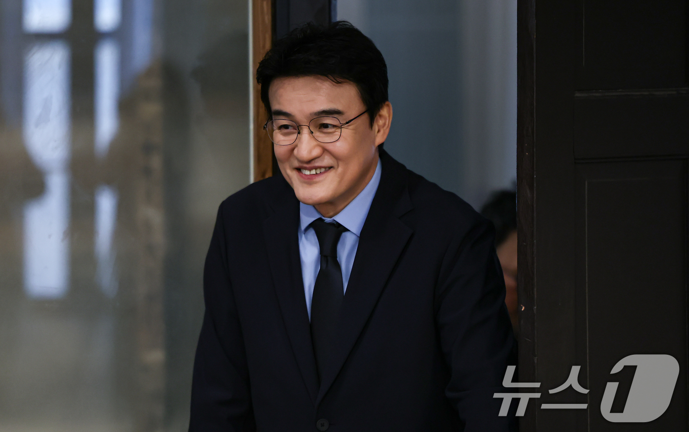 (서울=뉴스1) 김도우 기자 = 배우 박중훈이 4일 서울 중구 정동1928 아트센터에서 열린 '후회하지마' 출간 기념 기자간담회에 참석하고 있다. 2025.11.4/뉴스1