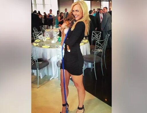 본문 이미지 - 앵커로 활동하던 시절의 안젤리나 목. 출처=Fox news