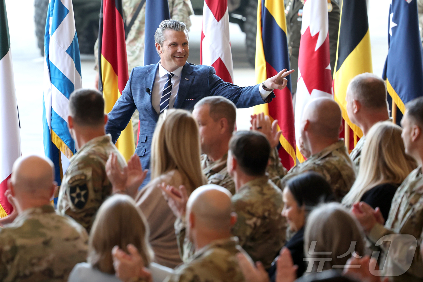 (서울=뉴스1) = 피트 헤그세스 미국 전쟁부(국방부) 장관이 4일 경기도 평택시 캠프 험프리스에서 열린 장병격려행사에  참석하고 있다. (국방일보 제공, 재판매 및 DB 금지) …