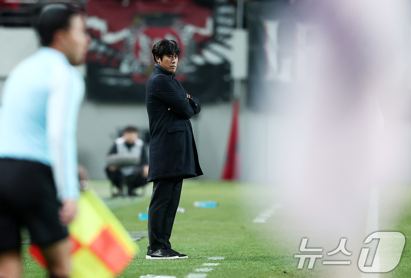 (서울=뉴스1) 김성진 기자 = 청두 룽청 서정원 감독이 4일 서울 마포구 서울월드컵경기장에서 열린 '2025-2026 아시아축구연맹(AFC) 챔피언스리그 엘리트(ACLE)' 리그 …