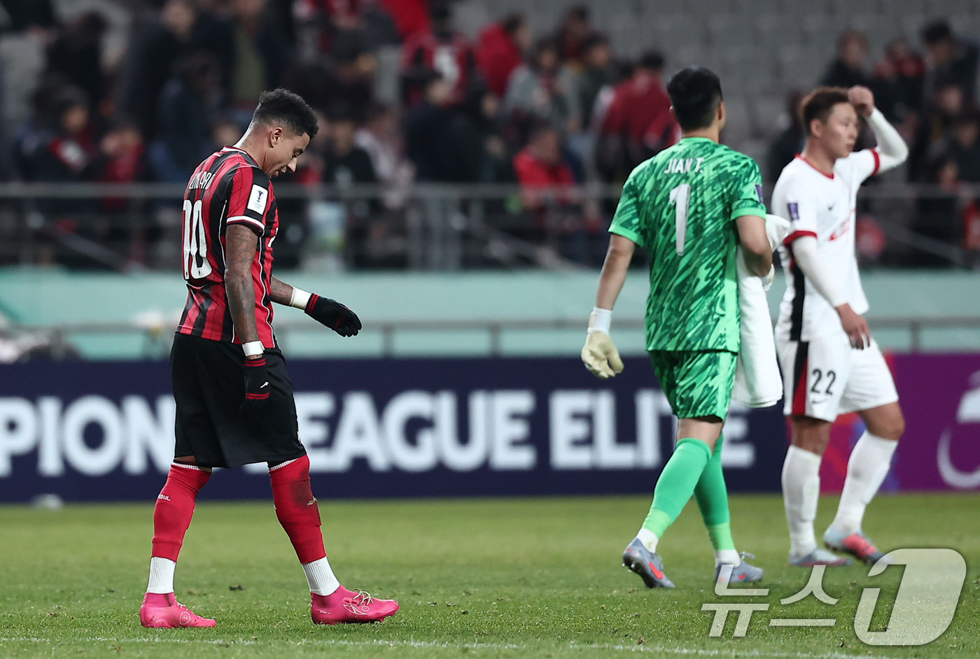 (서울=뉴스1) 김성진 기자 = FC서울 제시 린가드가 4일 서울 마포구 서울월드컵경기장에서 열린 '2025-2026 아시아축구연맹(AFC) 챔피언스리그 엘리트(ACLE)' 리그 …