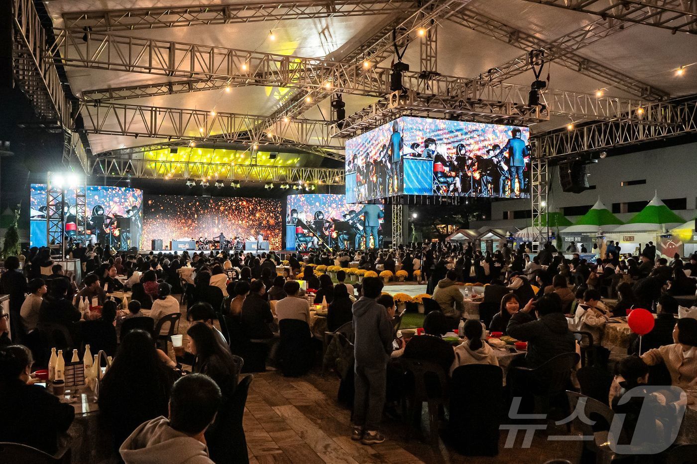 본문 이미지 - 광주 김치 축제 안유성 쇼.&#40;광주시 제공. 재판매 및 DB 금지&#41; 2025.11.5/뉴스1 