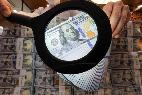 달러·원 환율, 3.3원 오른 1469.0원 출발…개장 직후 1470원대 돌파