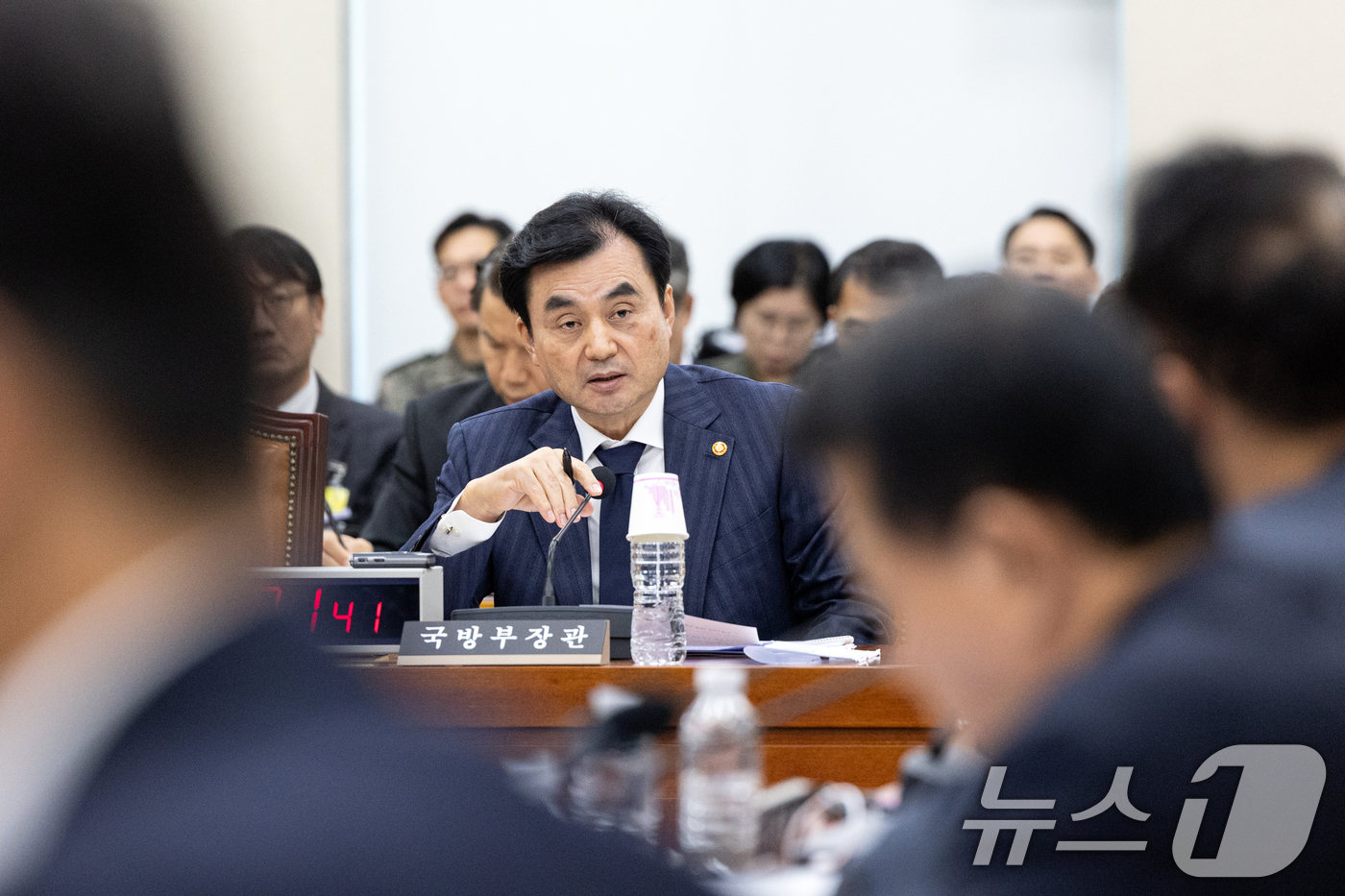 (서울=뉴스1) 이승배 기자 = 안규백 국방부 장관이 5일 서울 여의도 국회에서 열린 제429회국회(정기회) 국방위원회 제6차 전체회의에서 의원 질의에 답변하고 있다. 2025.1 …