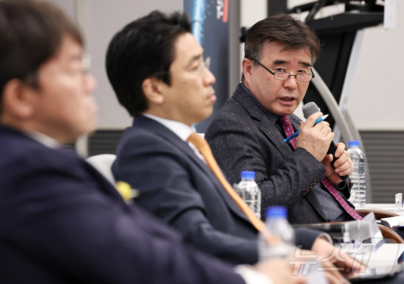 (서울=뉴스1) 구윤성 기자 = 이기복 한국원자력학회 회장이 5일 오전 서울 용산구 나인트리 프리미어 로카우스 호텔 용산에서 열린 '2025 뉴스1 미래에너지포럼'(NFEF 202 …