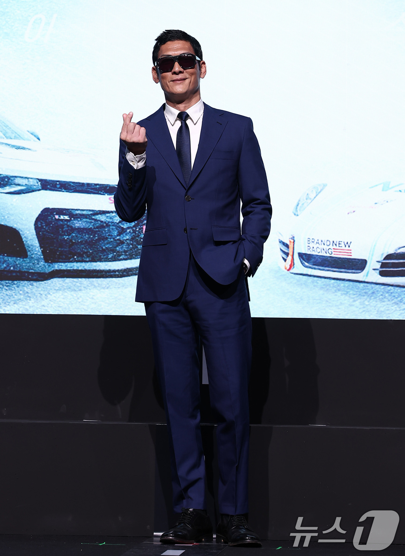 (서울=뉴스1) 김성진 기자 = 가수 god 박준형이 5일 서울 중구 웨스틴조선호텔에서 열린 티빙 오리지널 '슈퍼레이스 프리스타일' 제작발표회에서 포즈를 취하고 있다.'슈퍼레이스 …