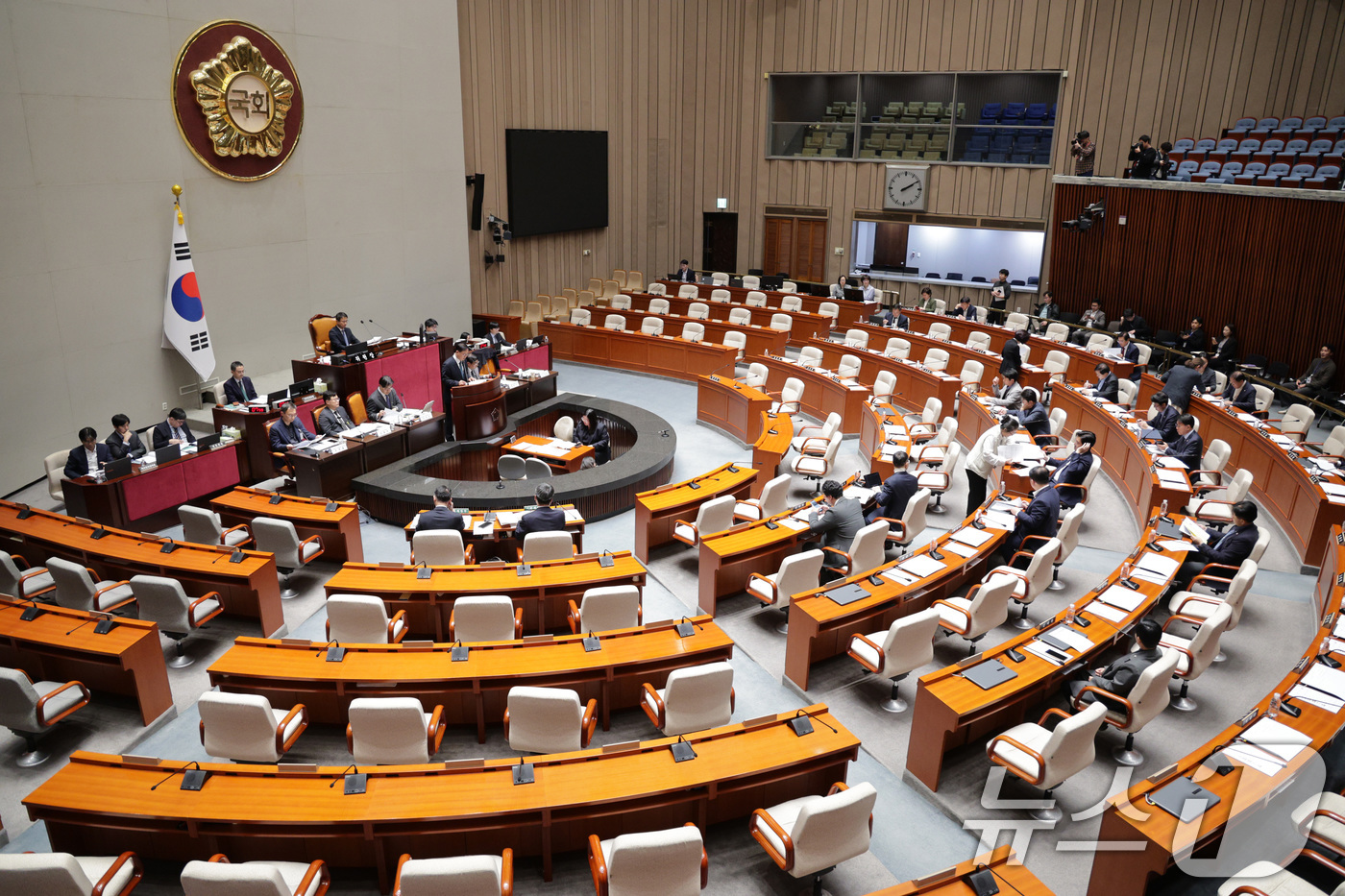 (서울=뉴스1) 신웅수 기자 = 김대종 세종대 경영학부 교수가 5일 서울 여의도 국회 예산결산특별위원회에서 열린 2026년도 예산안 및 기금운용계획안에 대한 공청회에서 발언하고 있 …