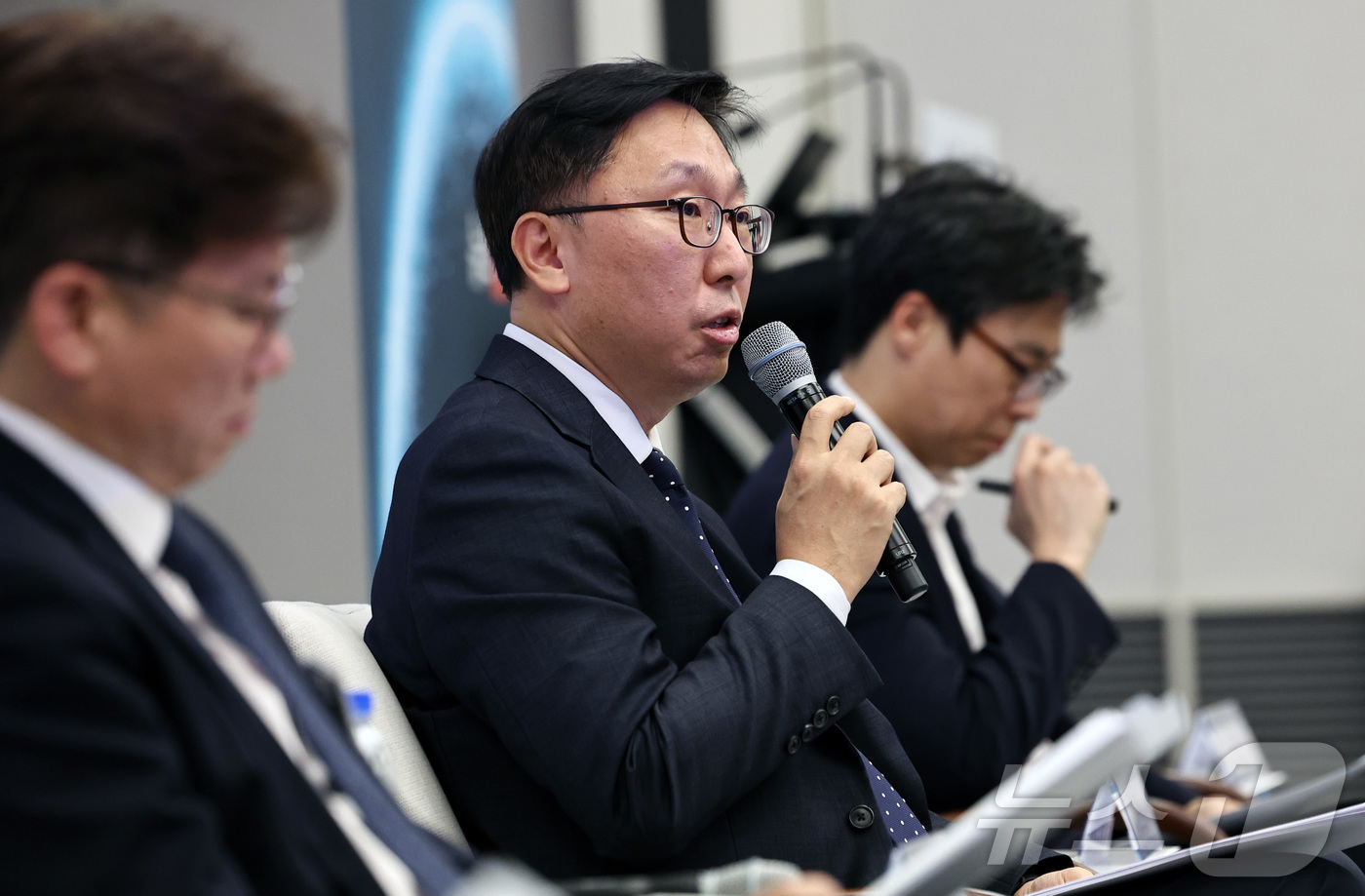 (서울=뉴스1) 구윤성 기자 = 송영진 산업통상부 산업인공지능혁신과장이 5일 오전 서울 용산구 나인트리 프리미어 로카우스 호텔 용산에서 열린 '2025 뉴스1 미래에너지포럼'(NF …