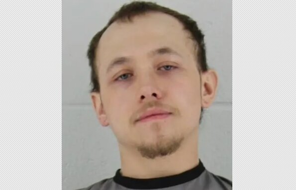 본문 이미지 - 아동 성착취 혐의 등 총 33건의 중범죄로 체포된 요리사 제이스 핸슨(32). 출처=피플