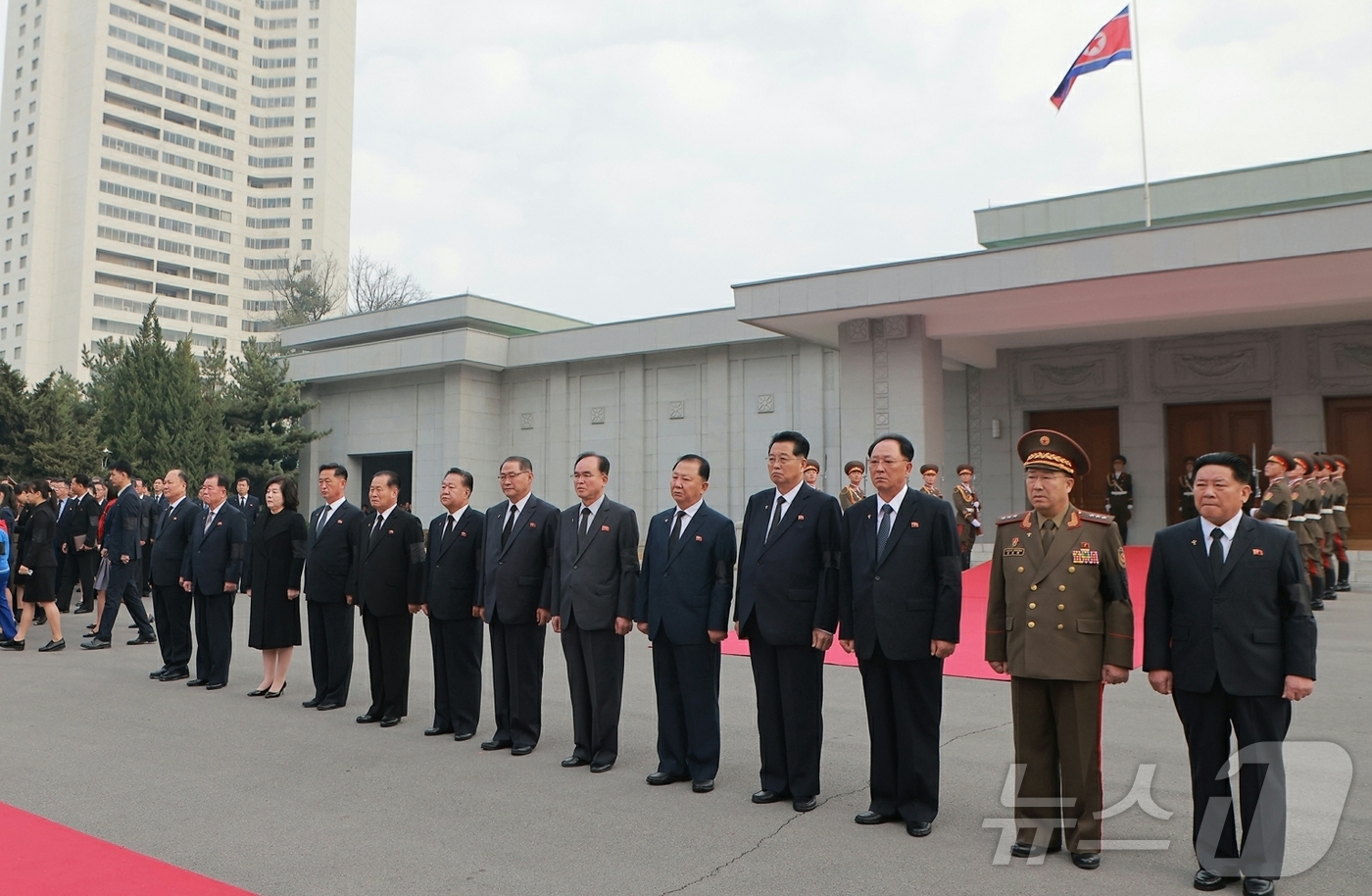 (평양 노동신문=뉴스1) = 북한 노동당 기관지 노동신문은 6일 "평양에서 5일 고 김영남 동지의 장의식이 엄숙히 거행됐다"고 보도했다. [국내에서만 사용가능. 재배포 금지. DB …