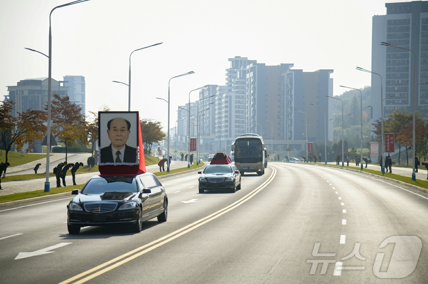 (평양 노동신문=뉴스1) = 북한 노동당 기관지 노동신문은 6일 "평양에서 5일 고 김영남 동지의 장의식이 엄숙히 거행됐다"고 보도했다. [국내에서만 사용가능. 재배포 금지. DB …