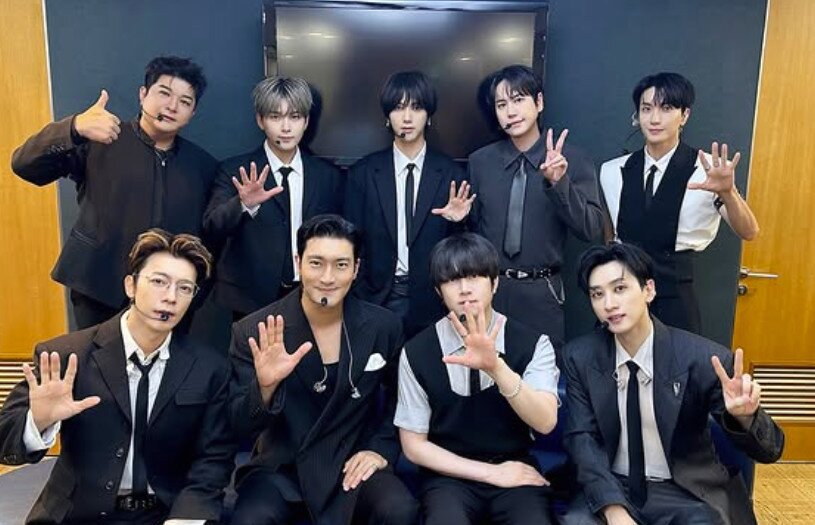 본문 이미지 - 20주년을 맞이한 슈퍼주니어 / 인스타그램 캡처
