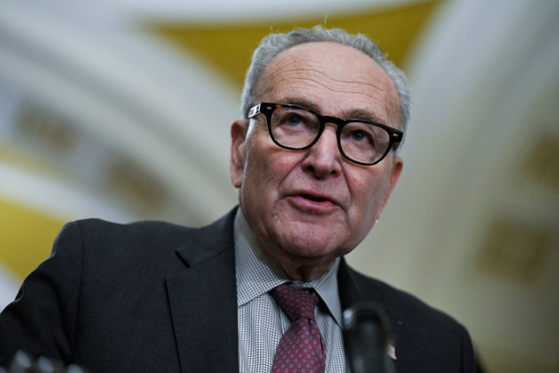 트럼프 '욕설' 위협에 美정치권 절망…공화당도 "제정신 아니다"