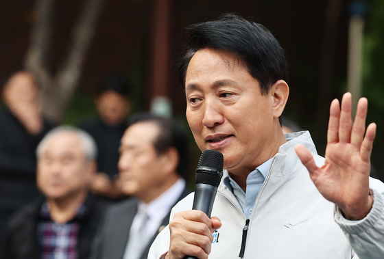 '여론조사비 대납 의혹' 오세훈, 오늘 첫 특검 출석…명태균과 대질