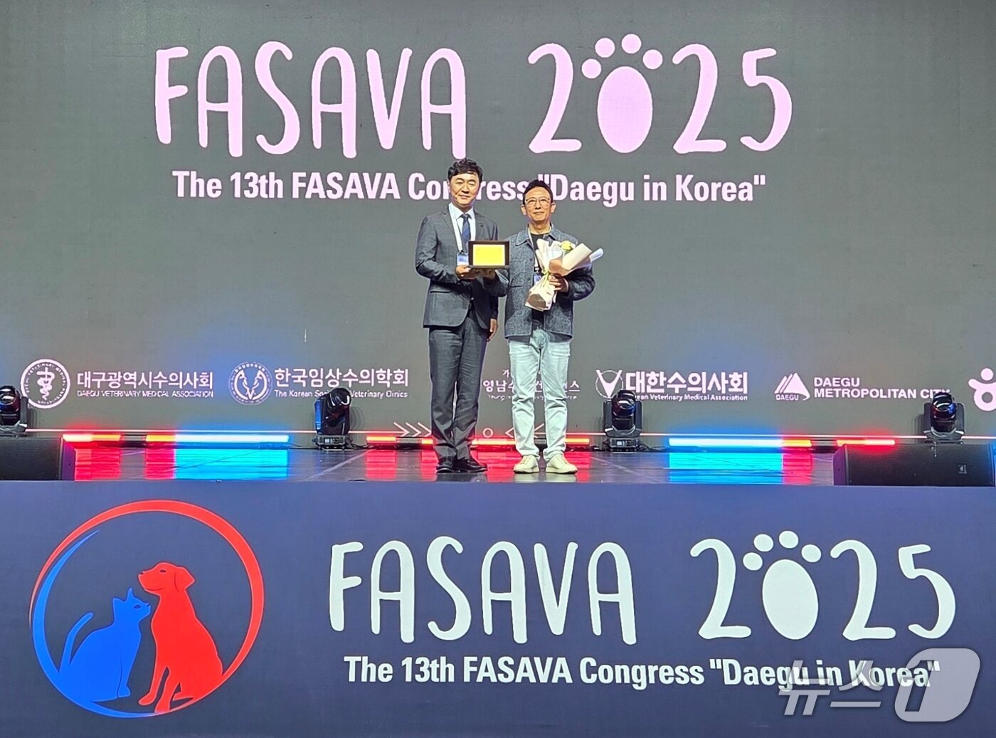 본문 이미지 - 박순석 수의사는 1일 대구 엑스코에서 열린 '파사바 2025'에서 공로상을 받았다. ⓒ 뉴스1 최서윤 기자