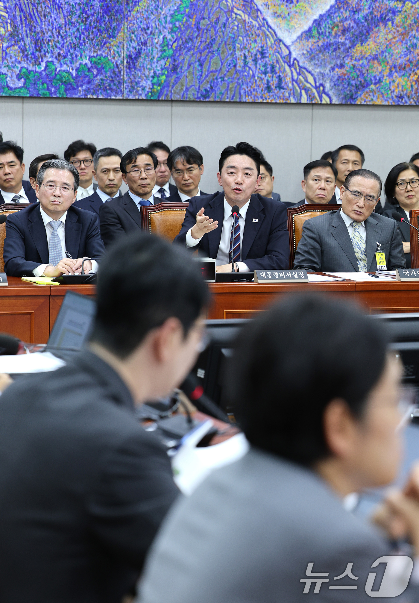 (서울=뉴스1) 신웅수 기자 = 강훈식 대통령 비서실장이 6일 서울 여의도 국회에서 열린 국회운영위원회의 대통령비서실 등에 대한 국정감사에서 주진우 국민의힘 의원 질의에 답변하고 …