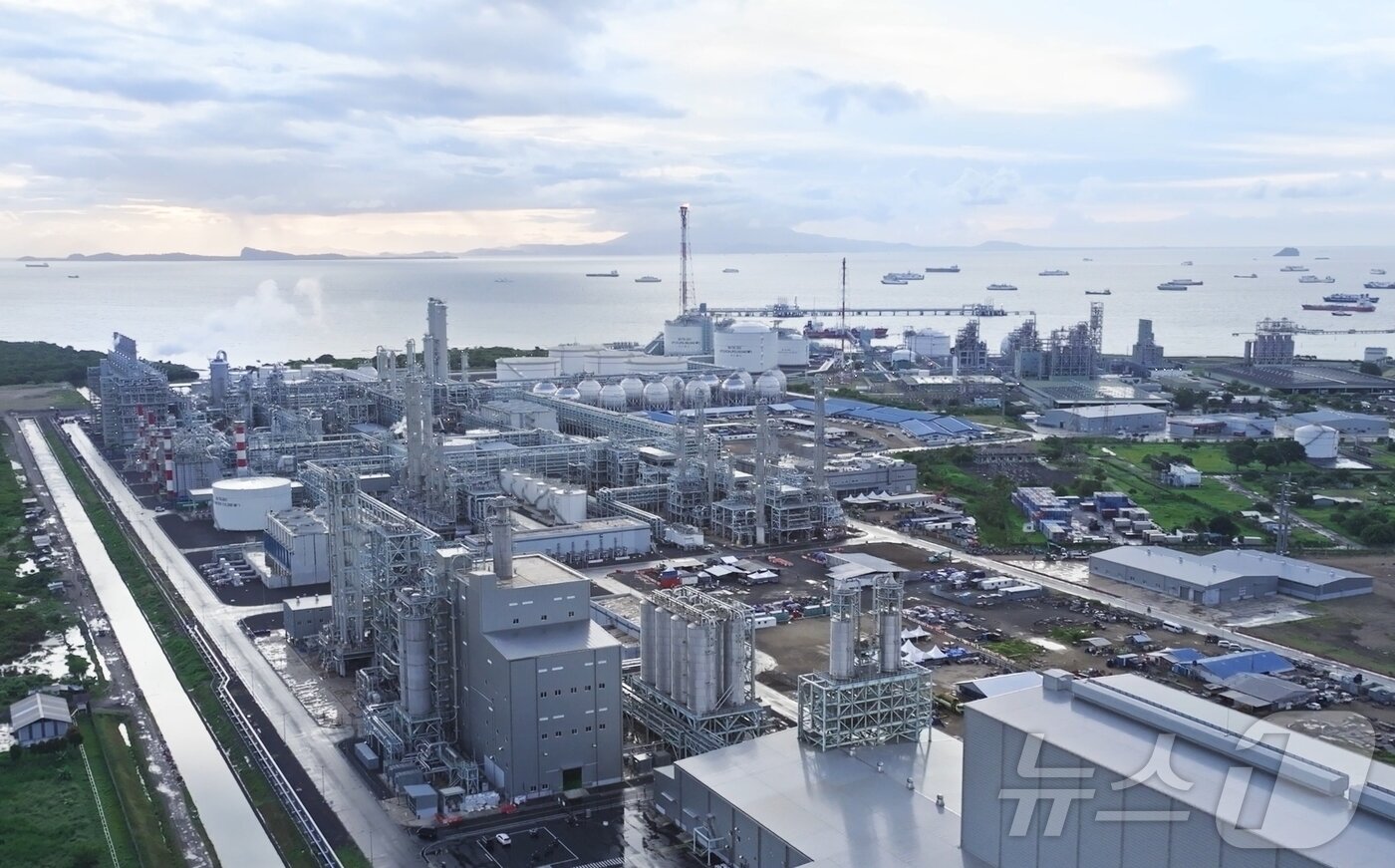 본문 이미지 - 롯데케미칼 인도네시아&#40;LCI&#41; 석유화학단지 전경 ⓒ News1 최동현 기자
