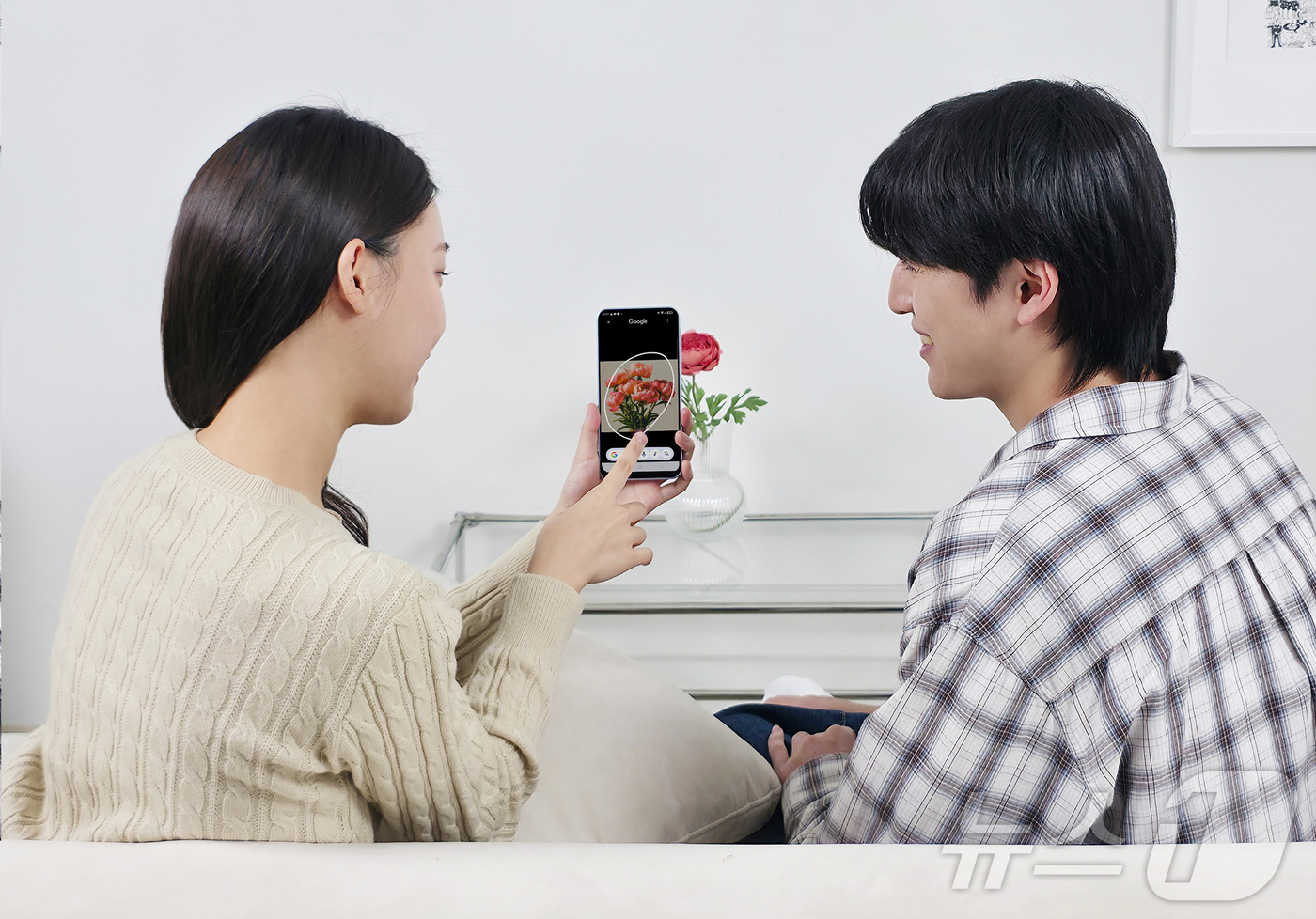 (서울=뉴스1) = 삼성전자가 필수 성능을 강화하고 AI 기능도 탑재한 실속형 스마트폰 '갤럭시 A17 LTE(Galaxy A17 LTE)'를 7일 국내 출시한다. 사진은 삼성전자 …