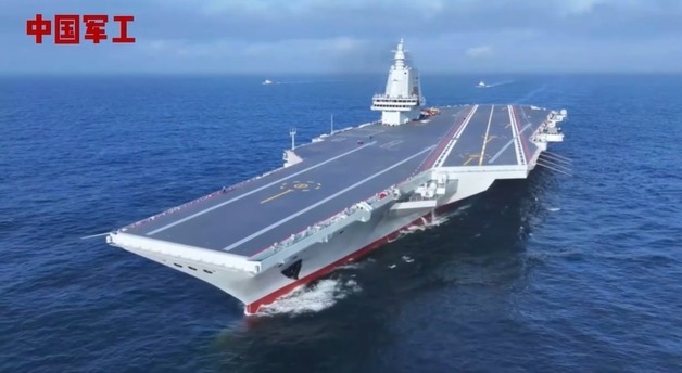 中 3번째 항모 푸젠함 공식취역…시진핑 "전투능력 지속 향상을"