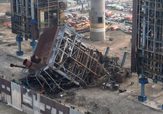 작업자 깔릴 위험 알고도 '하부부터 철거'…울산화력 속도전 참사