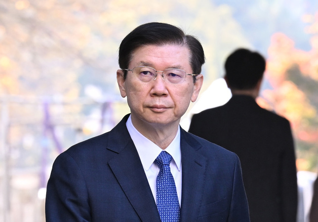 前경호처장 "尹 체포영장 집행 앞두고 내부 동요…尹측은 '본분' 강조"