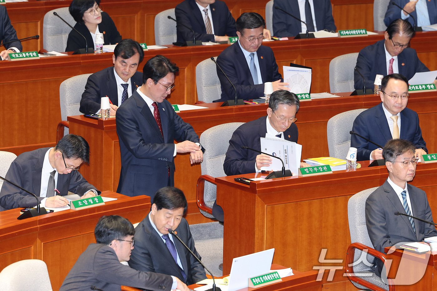 (서울=뉴스1) 신웅수 기자 = 김민석 국무총리가 7일 서울 여의도 국회에서 열린 예산결산특별위원회 전체회의에 참석하고 있다. 2025.11.7/뉴스1