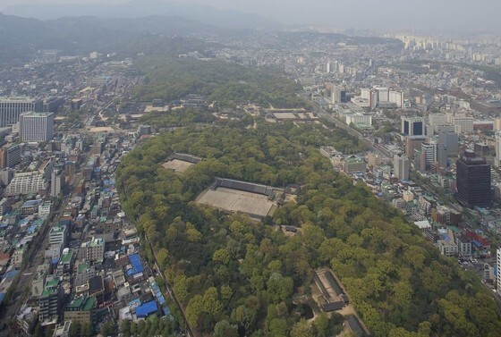 최휘영 장관 "모든 수단 강구해 종묘 지키겠다"