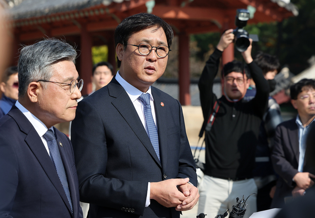 [뉴스1 PICK]최휘영 장관, 종묘 앞 142m 빌딩에 "모든 수단 강구해 종묘 지키겠다"