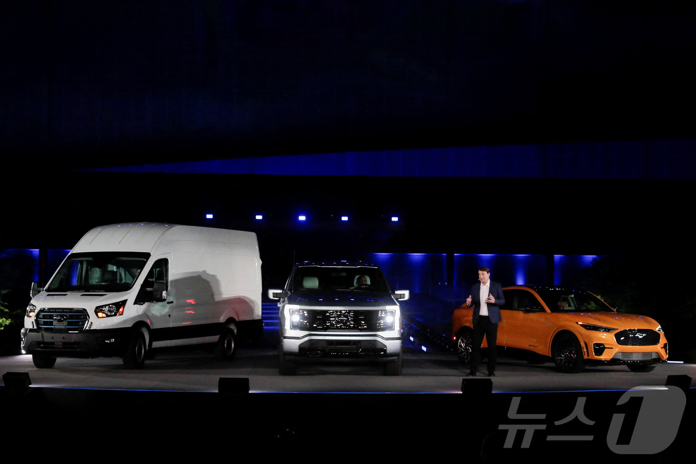 (디어번 로이터=뉴스1) 윤다정 기자 = 짐 팔리 포드 최고경영자(CEO)가 2021년 5월 19일 미국 미시간주 디어번 포드 본사에서 열린 전기 픽업트럭 F-150 라이트닝, E …